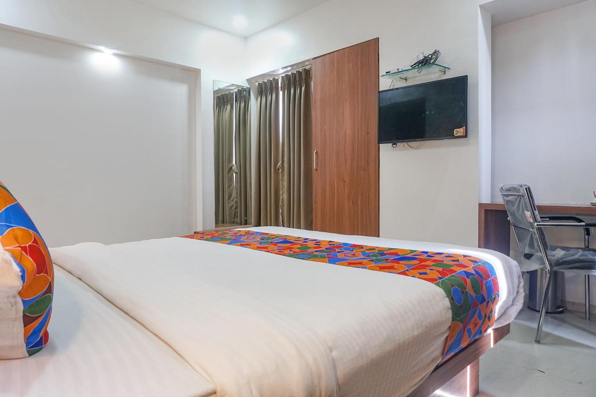 Fabhotel Emersion Residency - High Street Near Laxman Nagar, Baner Pune Exterior foto